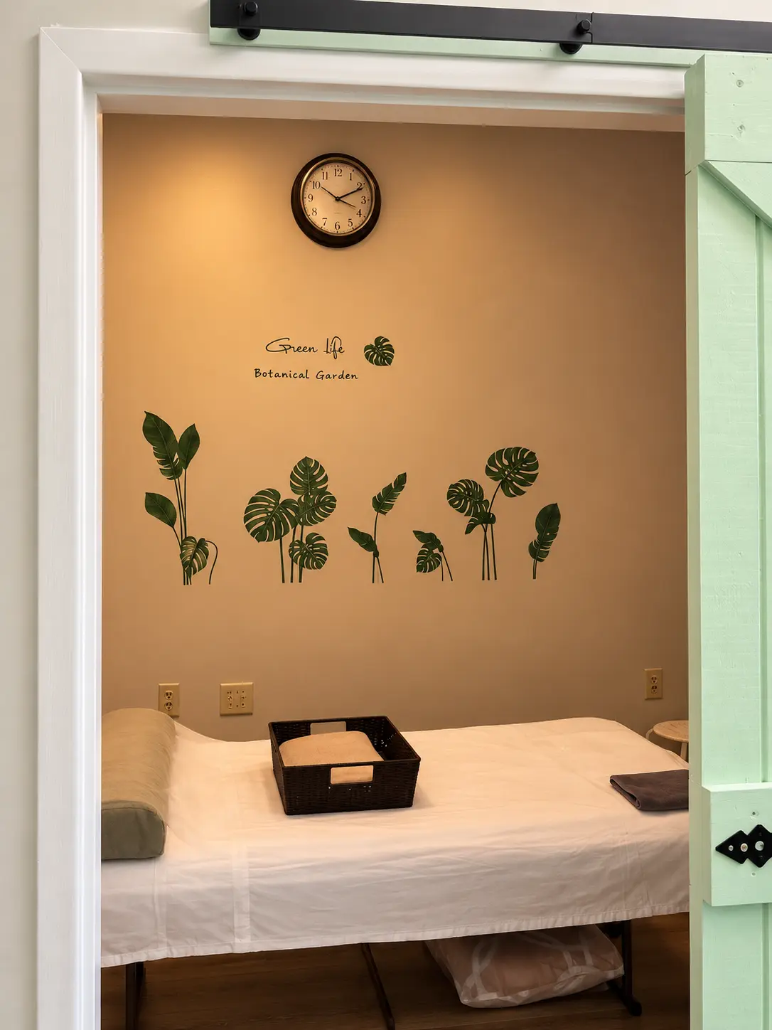 Private botanical massage room